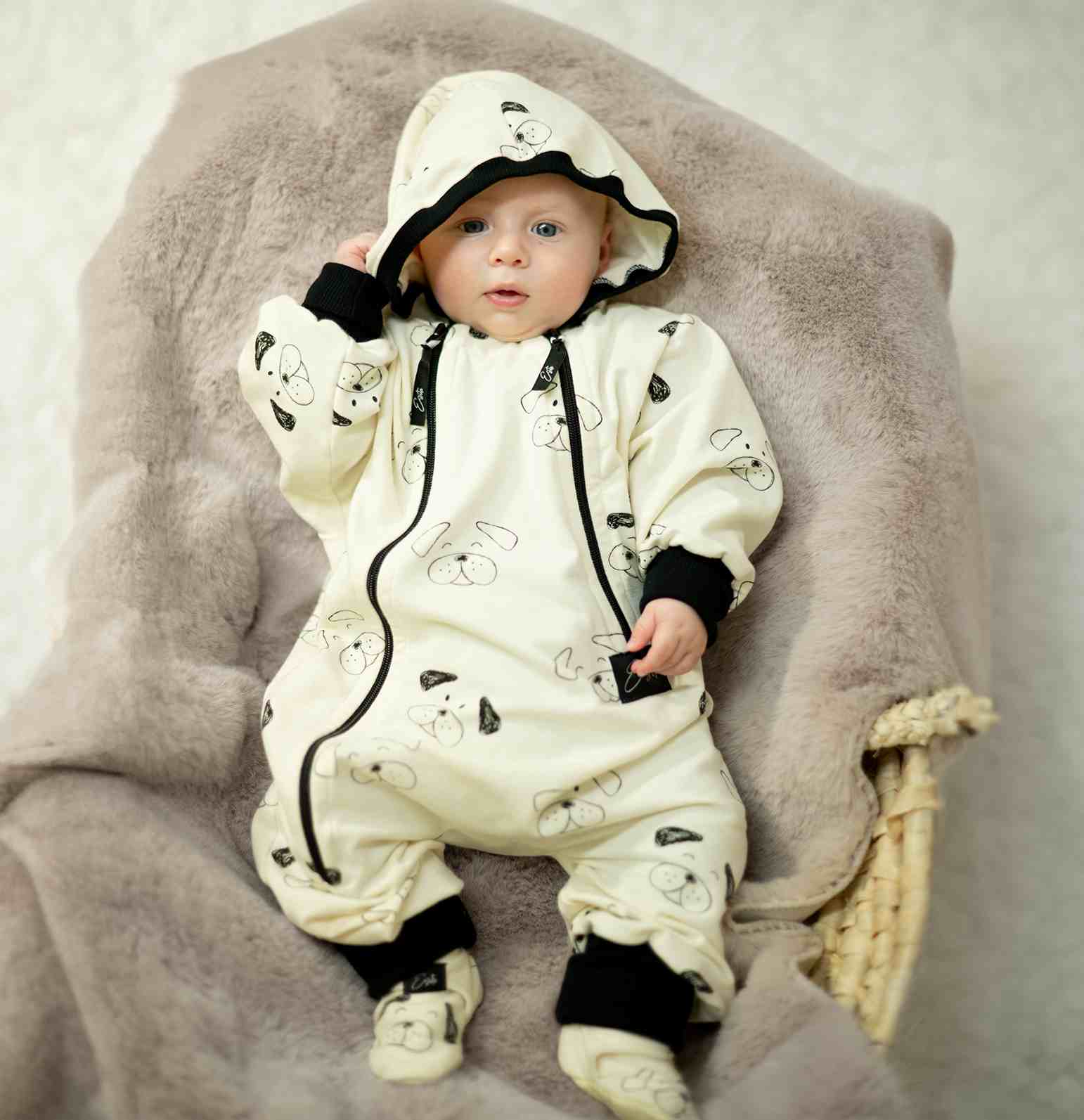 Rostoucí dětský teplákový overal TLAPKA smetanový