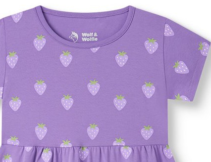 Dívčí šaty Wolf & Wolfie S2614A fialové s jahodami