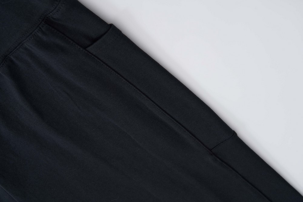 Dámské 3/4 legíny Wolf H2543 s kapsičkou na mobil  vel. M-XXXL černé