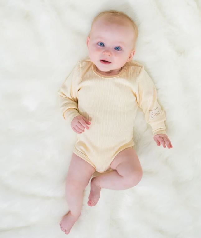 Dětské rostoucí body Esito žebrované smetanové