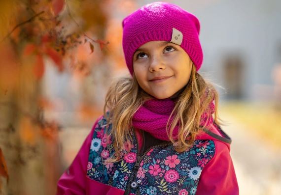 Pletená čepice Unuo tmavě růžová dětská