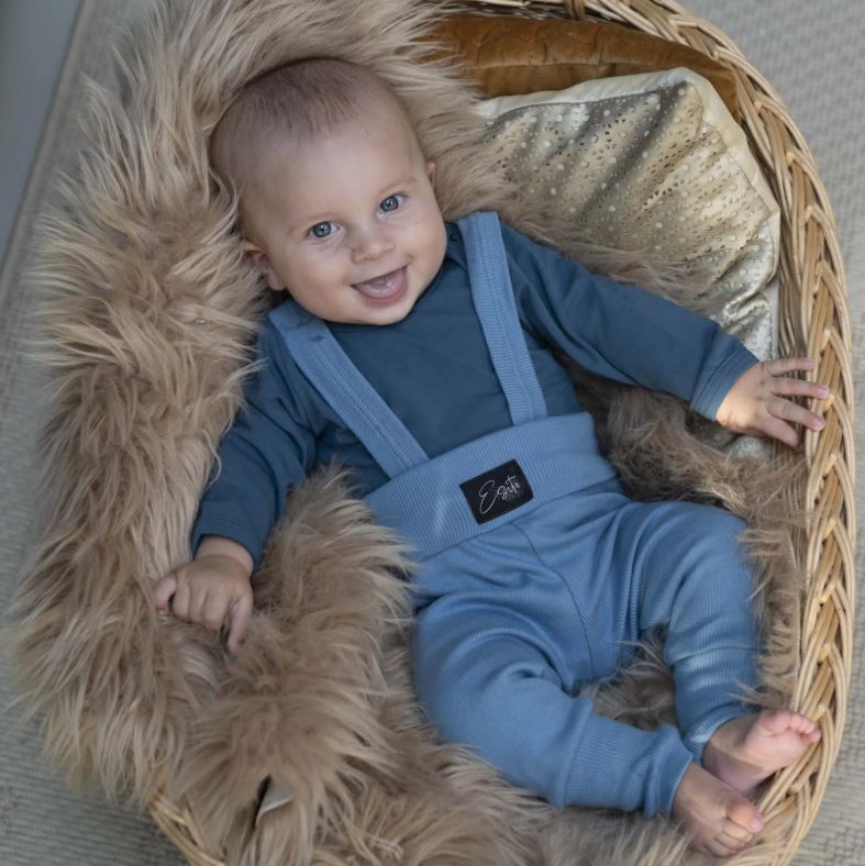 Rostoucí žebrované tepláčky Esito s kšandami modré