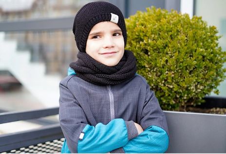 Pletená čepice Unuo černá dámská